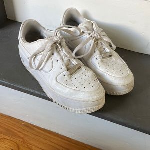 Nike Air Force 1 Sage Low